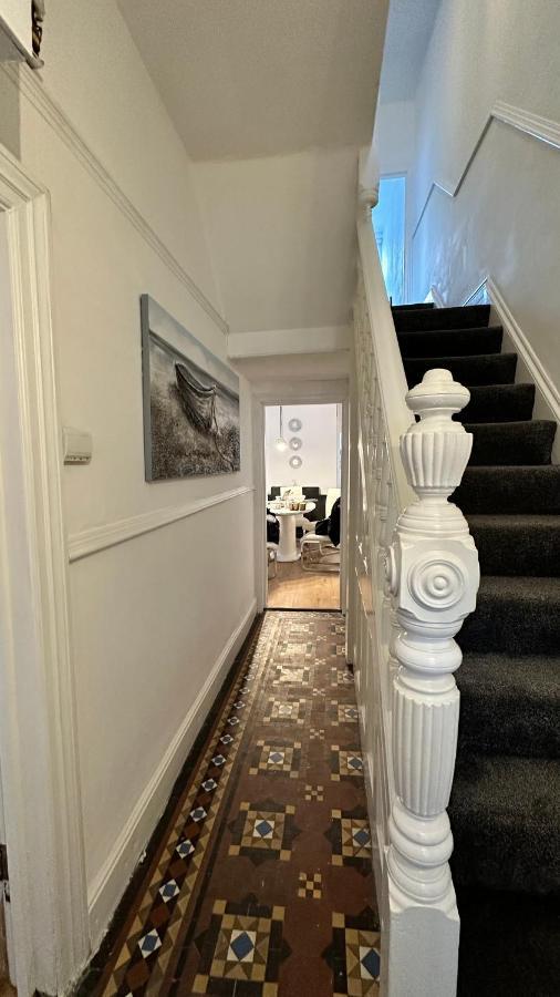 Victorian/Modern House Villa Newport  Exterior photo
